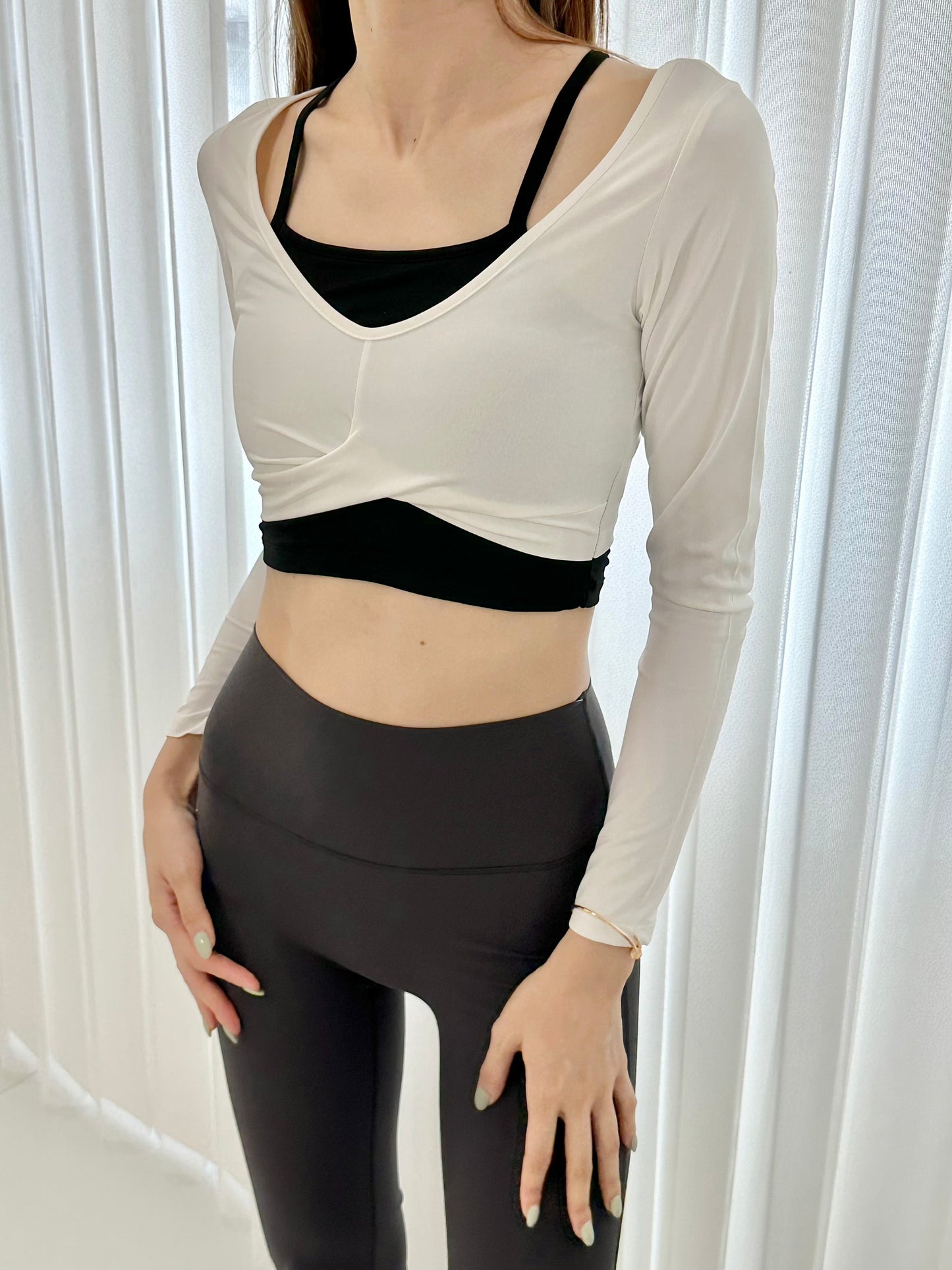 2 in 1 Cross Neck & Strap Long Sleeves Bra Top