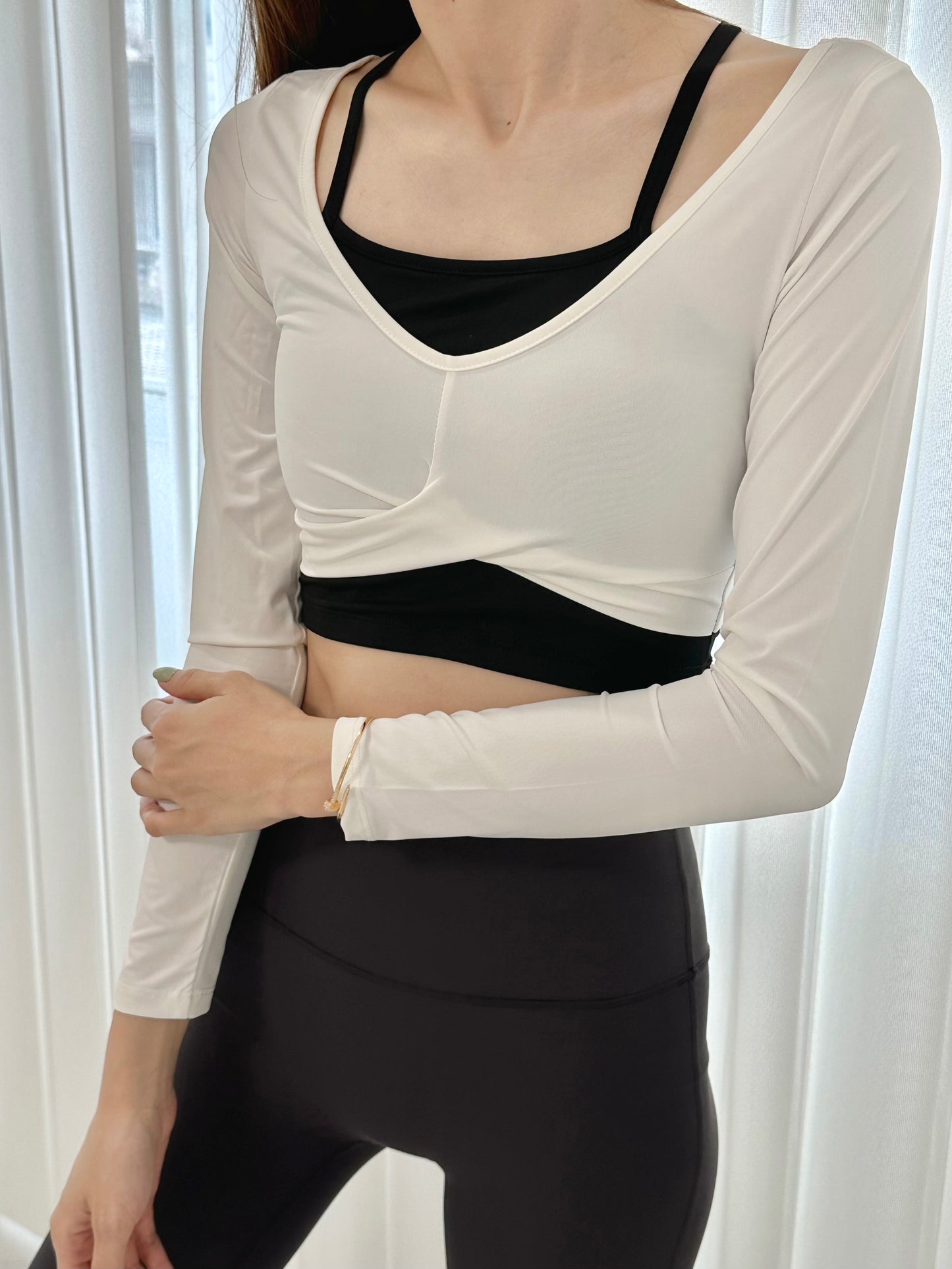 2 in 1 Cross Neck & Strap Long Sleeves Bra Top